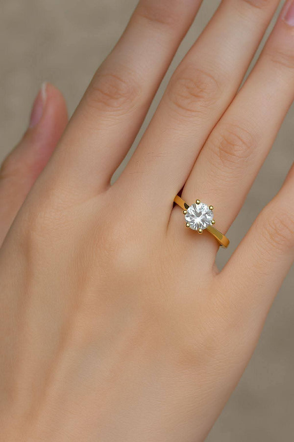 Classic Round Solitaire Ring – 18K Gold Plated