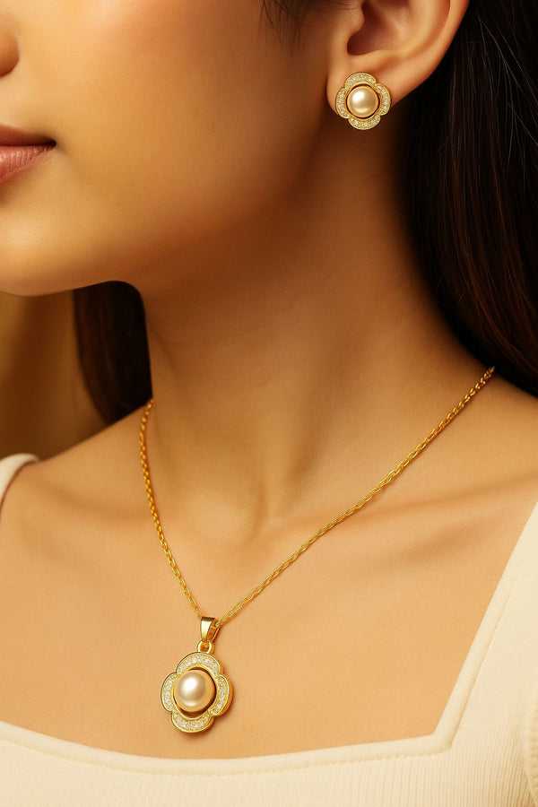 Floral Pearl Jewelry Set – Gold-Plated Necklace & Stud Earrings